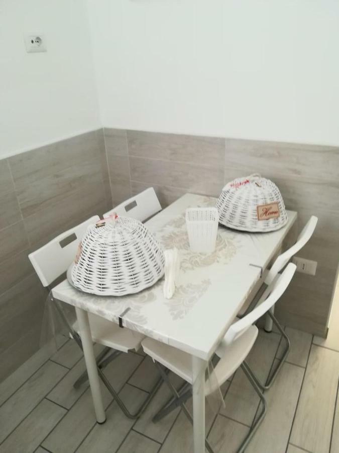 Bed and Breakfast Il Frangipane Formia Exterior foto